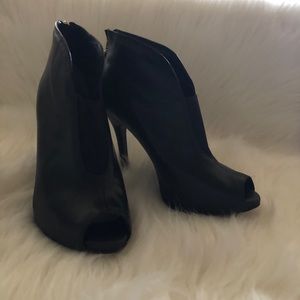 Guess black booties size 8